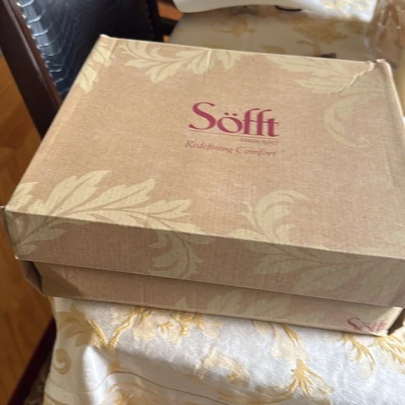 Brown Leather woman’s boots - Picture 7 of 7